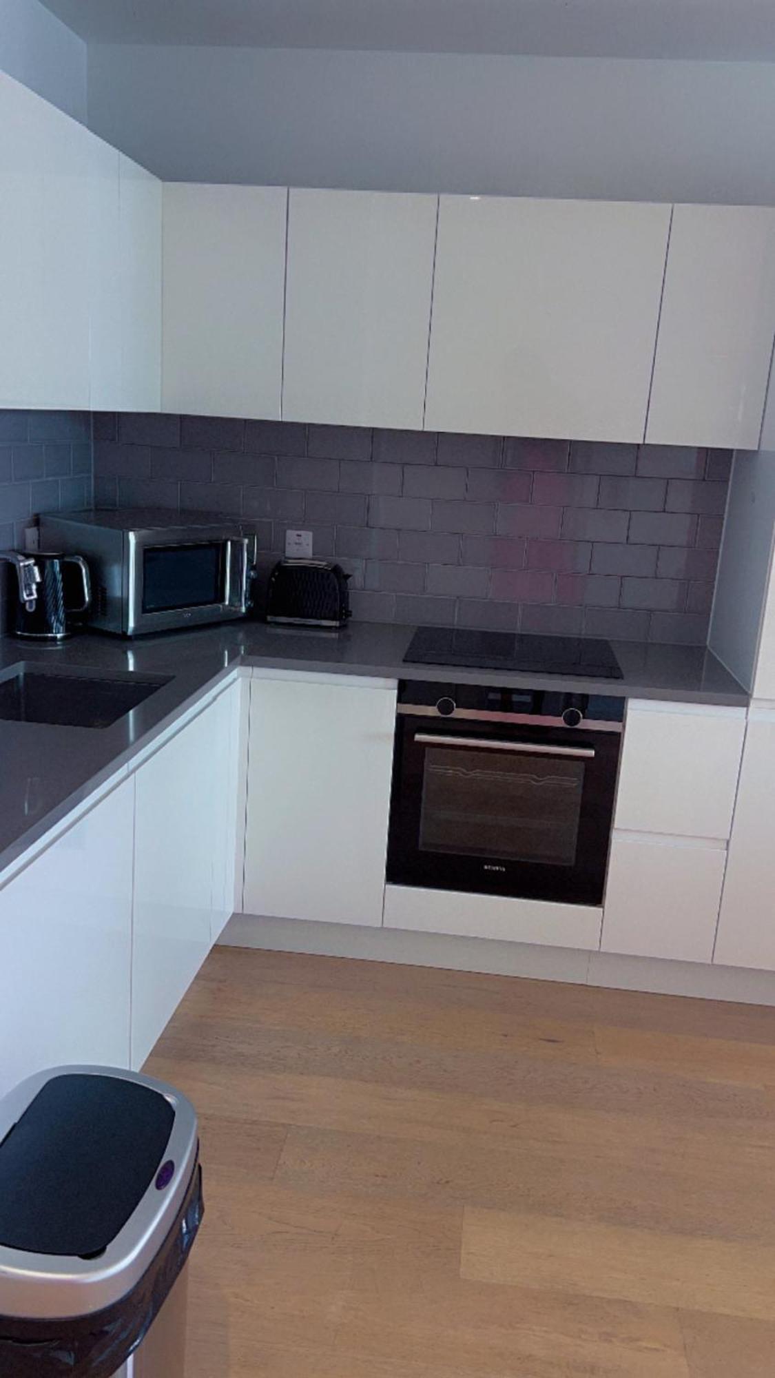 Ds Rentals - Entire 1 Bedroom Apartment London Exterior photo