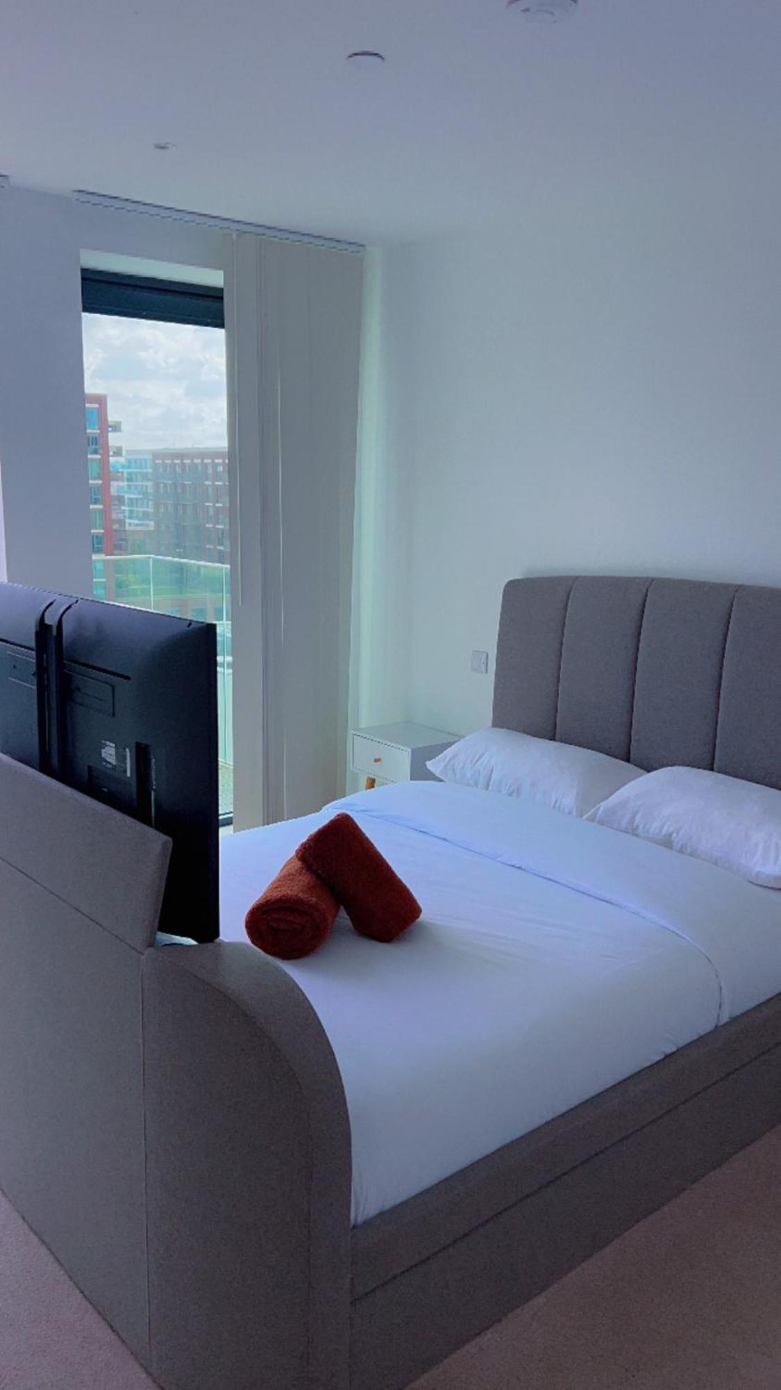 Ds Rentals - Entire 1 Bedroom Apartment London Exterior photo