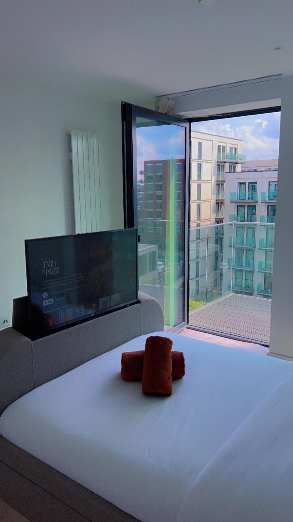 Ds Rentals - Entire 1 Bedroom Apartment London Exterior photo