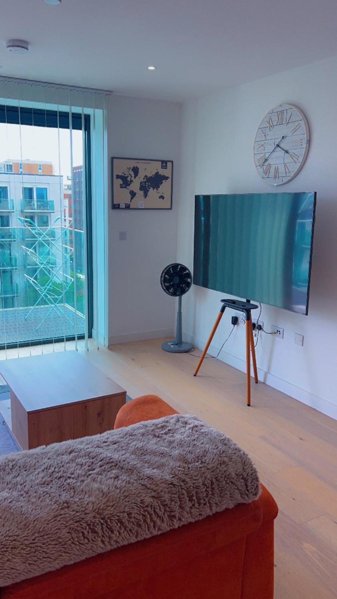 Ds Rentals - Entire 1 Bedroom Apartment London Exterior photo